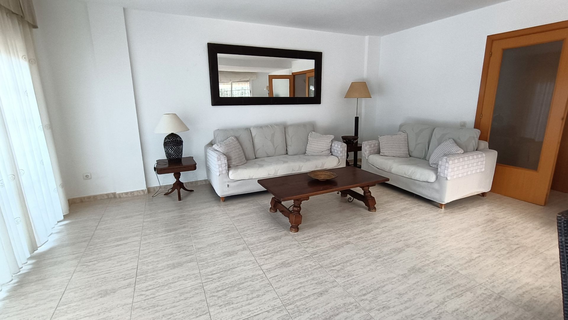 Sala d'estar de Casa o xalet en venda en Cambrils amb Aire condicionat, Calefacció i Jardí privat