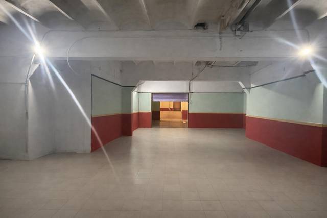 Local comercial en Venta en Arxiduc