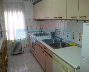 Kitchen of Apartment for sale in  Logroño