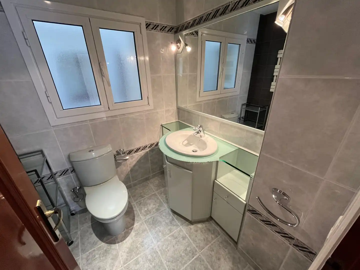 Bathroom of Flat for rent in Escaldes – Engordany  with Heating, Parquet flooring and Furnished