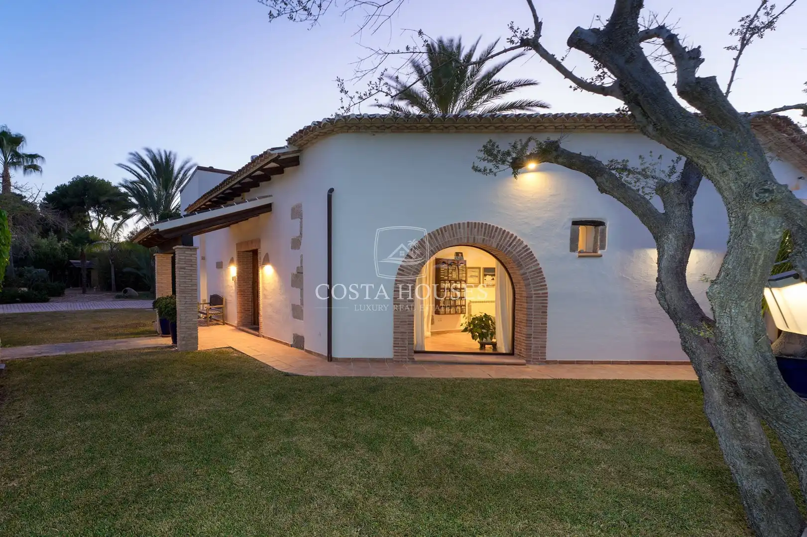 Vista exterior de Casa o xalet en venda en Jávea / Xàbia amb Aire condicionat, Jardí privat i Terrassa