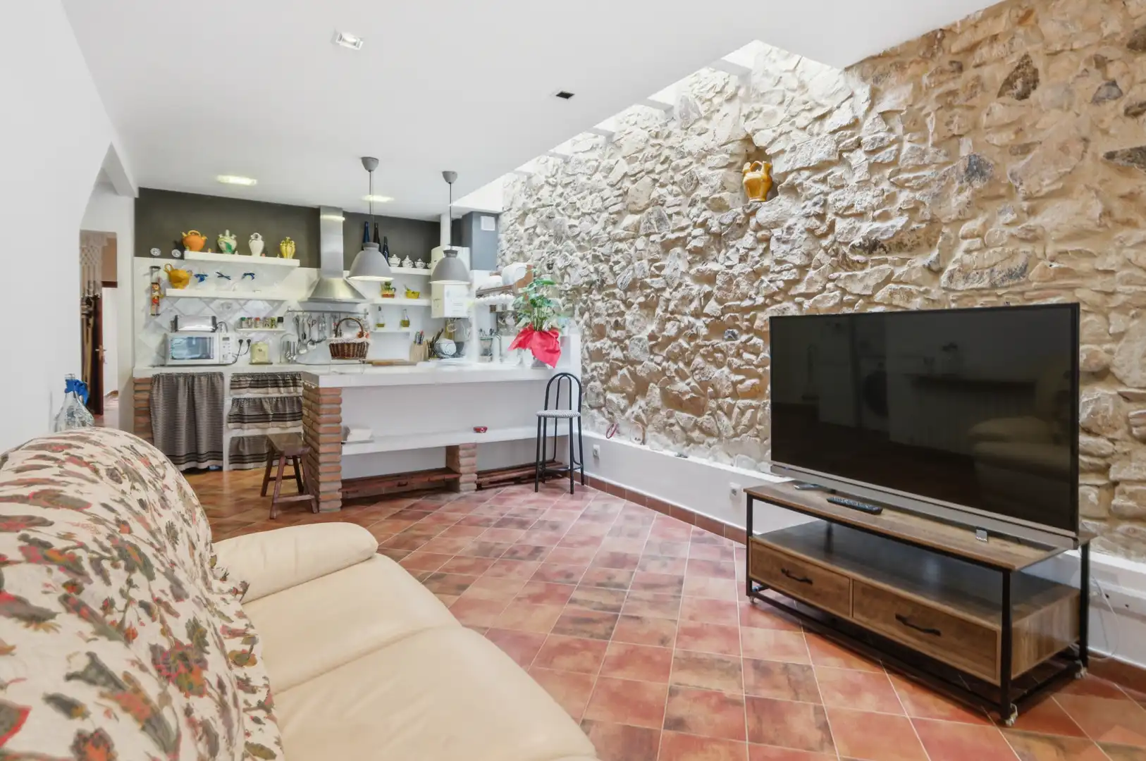 Sala de estar de Casa adosada en venta en Riudarenes con Aire acondicionado, Calefacción y Jardín privado