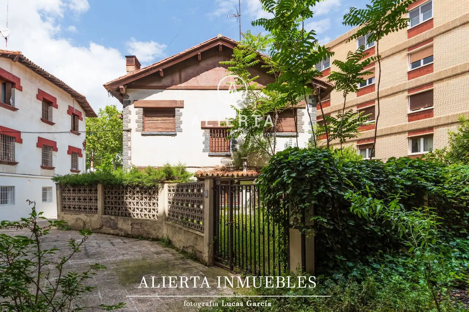 Vista exterior de Casa o chalet en venta en Zaragoza con Calefacción y Terraza