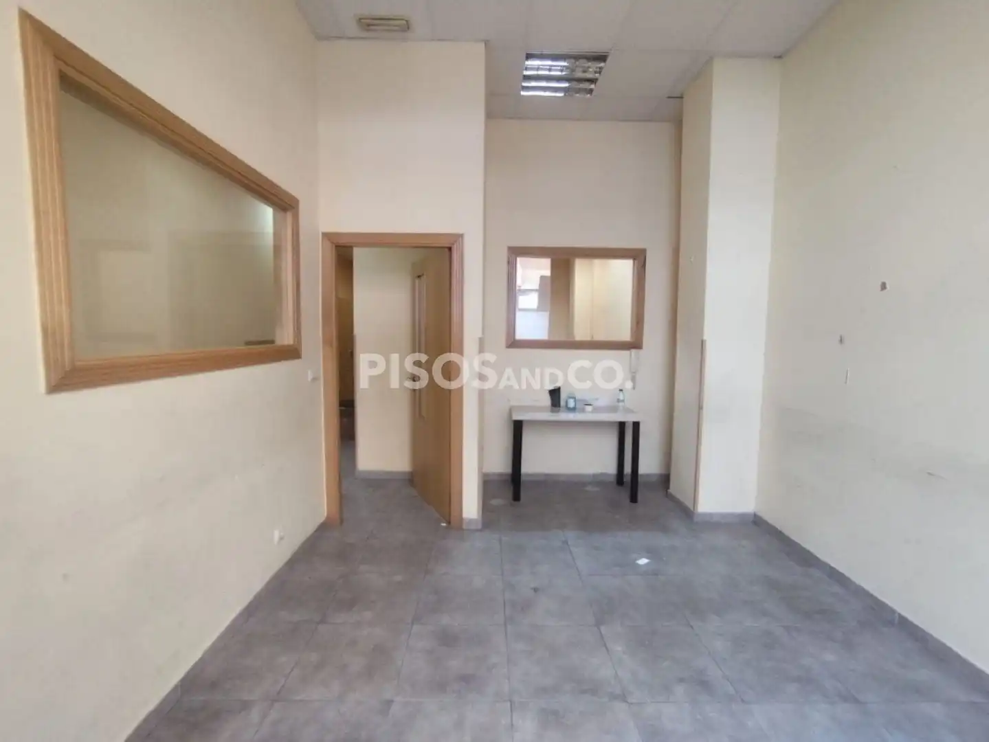Local comercial en alquiler en Calle Tornos