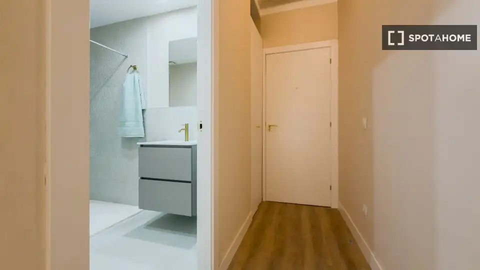 Flat with terrace to rent in Ciutat Vella, imagen 13