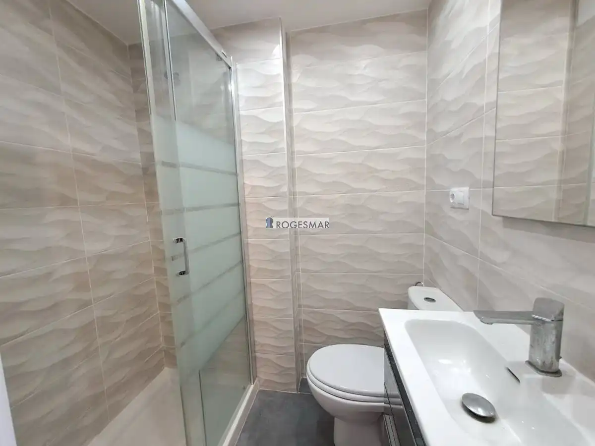 Badezimmer von Wohnungen zum Verkauf in Benicasim / Benicàssim mit Gemeinschaftspool