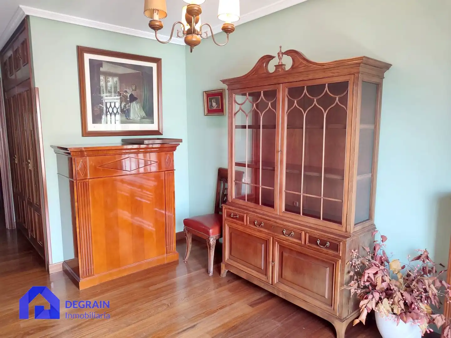 Comedor de Piso de alquiler en Oviedo  con Terraza y Trastero