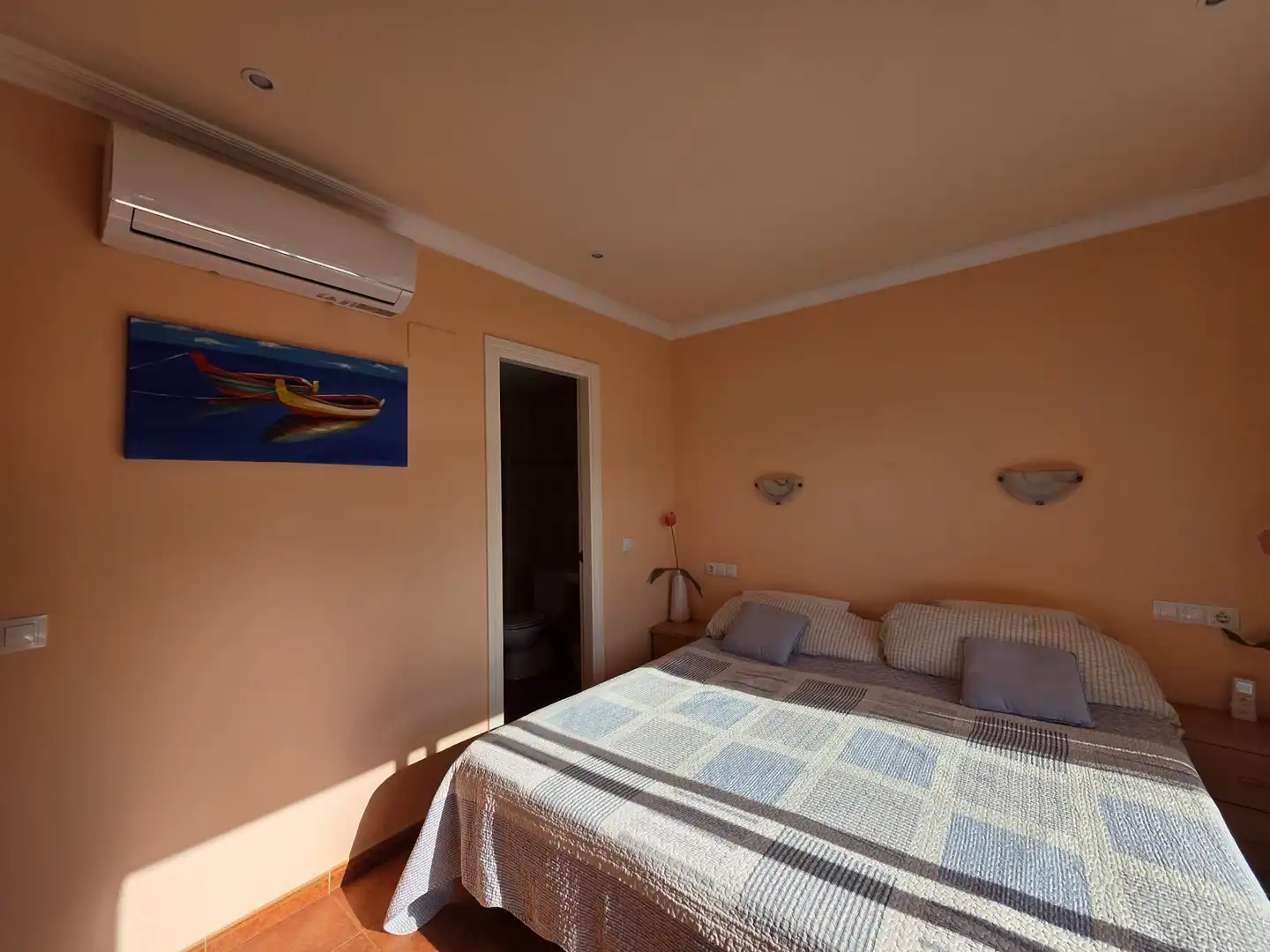 Schlafzimmer von Wohnungen zum Verkauf in La Línea de la Concepción mit Klimaanlage, Terrasse und Schwimmbad