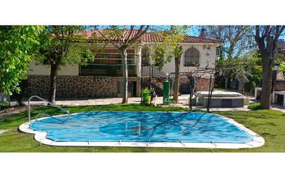 Swimming pool of House or chalet for sale in Villaluenga de la Sagra  with Private garden, Terrace and Storage room