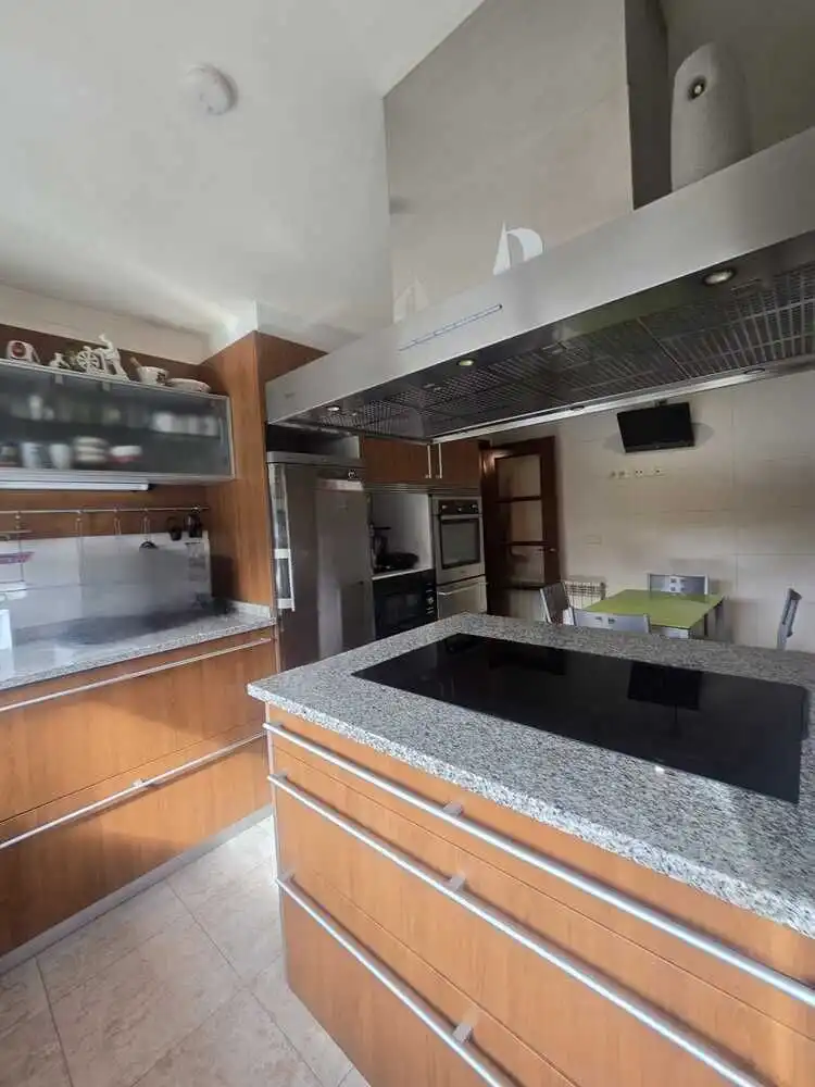 Casa con piscina en venta en A Malata - Catabois - Ciudad Jardín, imagen 7