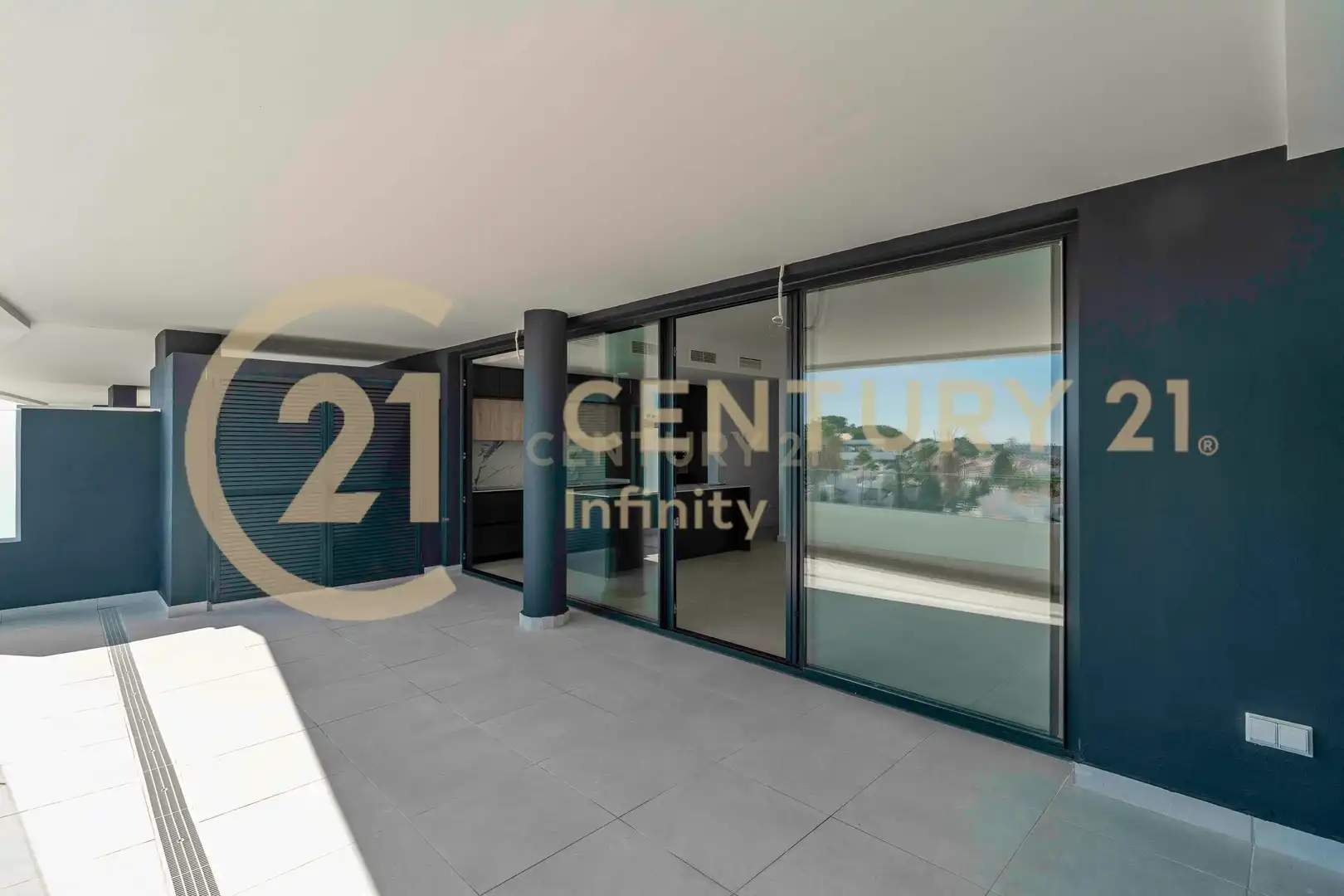 Terraza de Apartamento en venta en Torremolinos con Aire acondicionado, Jardín privado y Trastero