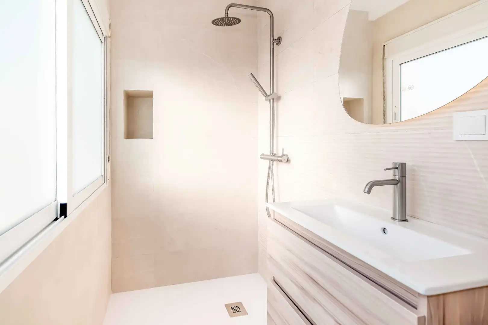 Badezimmer von Wohnung zum Verkauf in Málaga mit Klimaanlage, Heizung und Terrasse