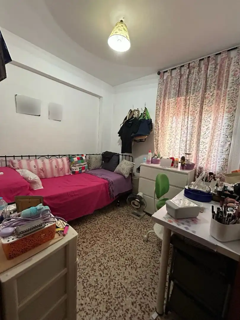 Bedroom of Flat for sale in Sevilla  with Storage room