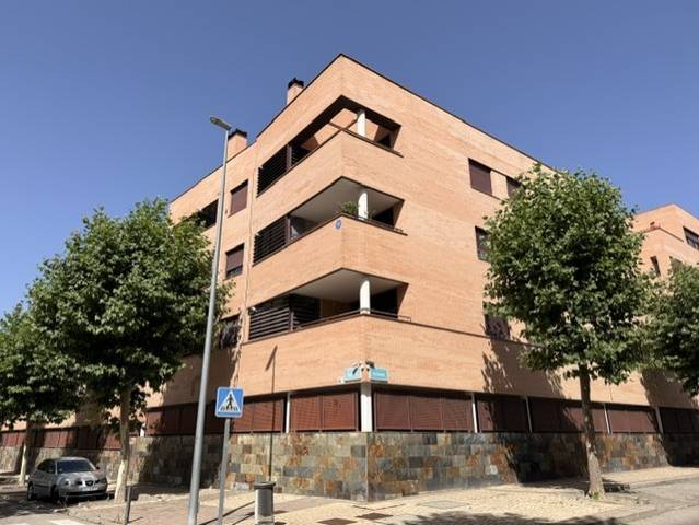 Ático en Alquiler en Calle Cantueso en Yebes - Valdeluz