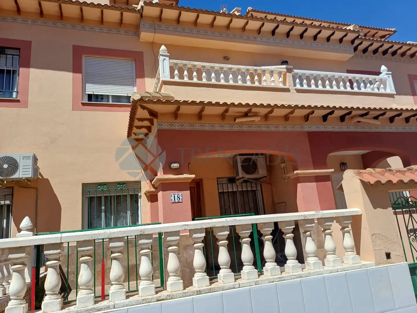 Casa pareada en venta en CL MANUEL VERA ESPINOSA  Es: Pl: Pt: RS EL SALADO II FASE I  TORREVIEJA (ALICANTE), imagen 3