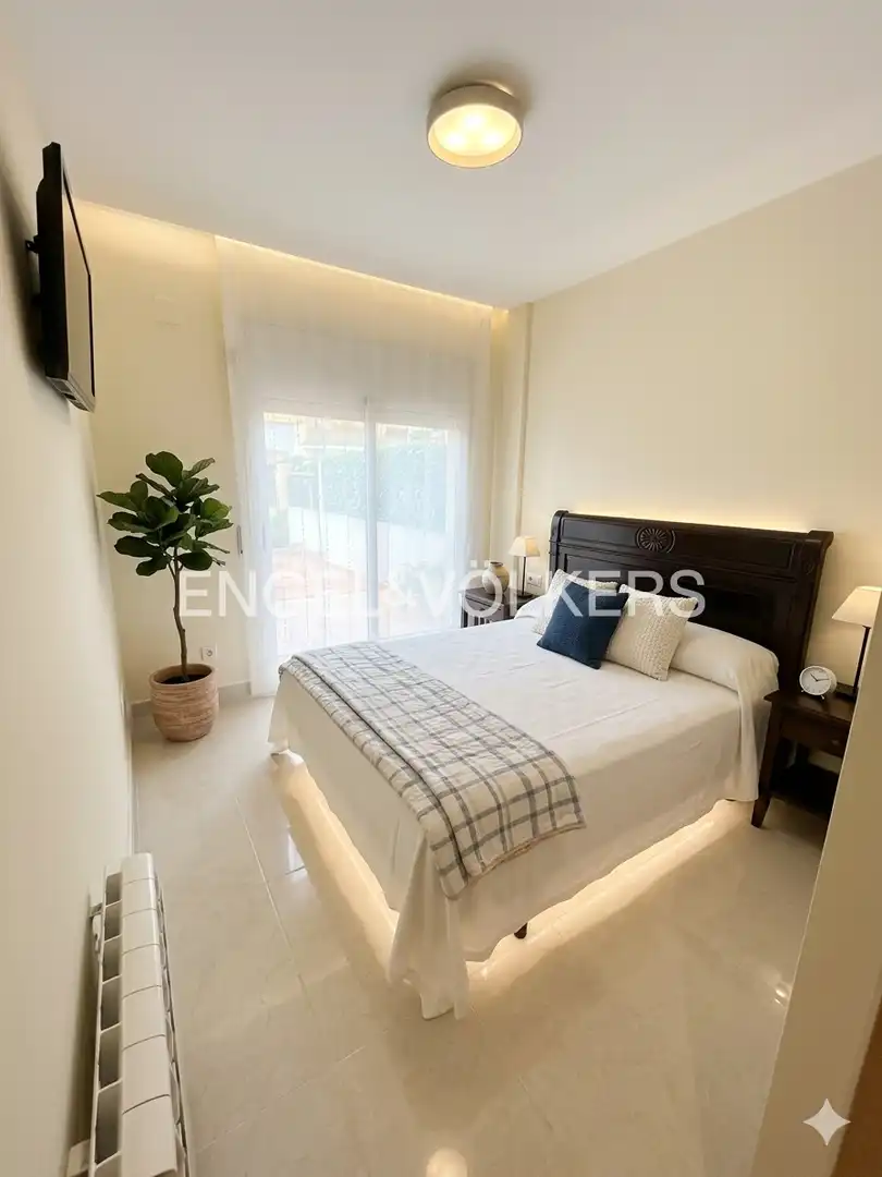 Habitación de Piso en venta en Cubelles con Aire acondicionado, Calefacción y Jardín privado