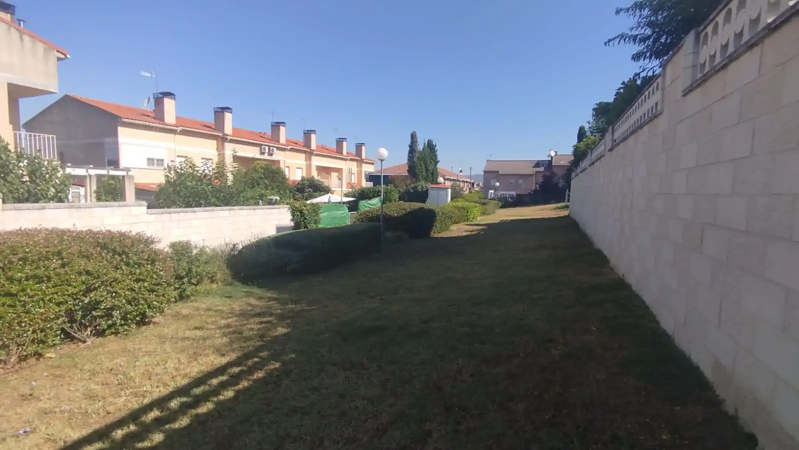 Casa adosada en venda en Uceda amb Calefacció, Jardí privat i Parquet