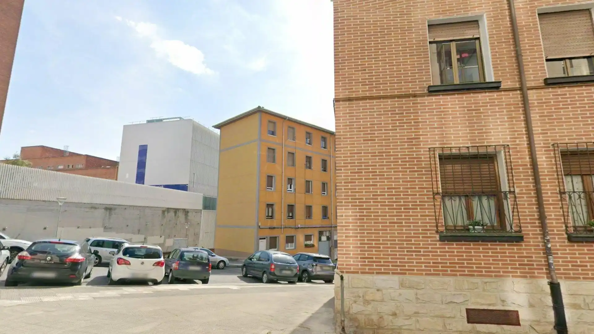 Vista exterior de Pis en venda en Lutxana - Llano