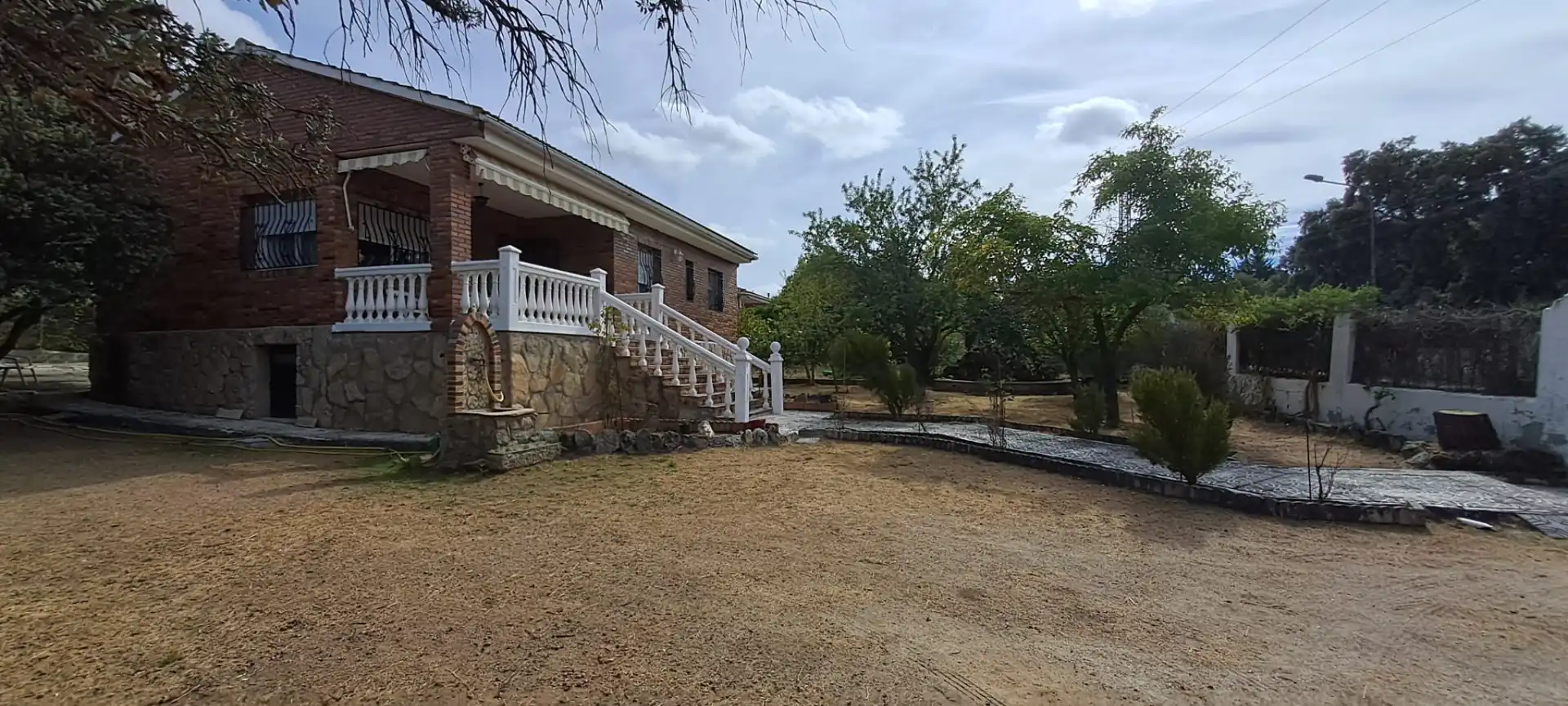 Vista exterior de Casa o xalet en venda en Ituero y Lama amb Calefacció, Jardí privat i Moblat