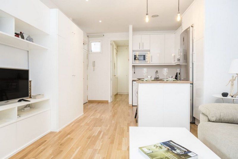 Kitchen of Flat to rent in  Barcelona Capital  with Air Conditioner, Furnished and TV