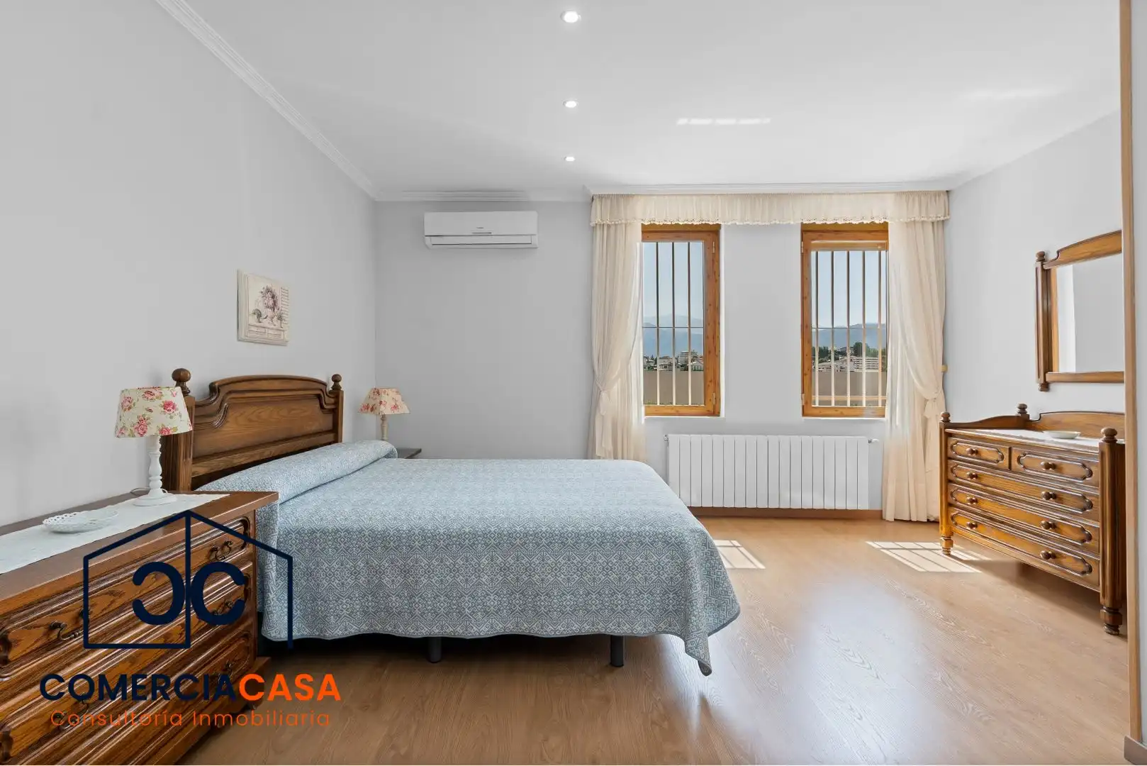 Dormitori de Casa o xalet en venda en Villa de Otura amb Aire condicionat, Calefacció i Jardí privat