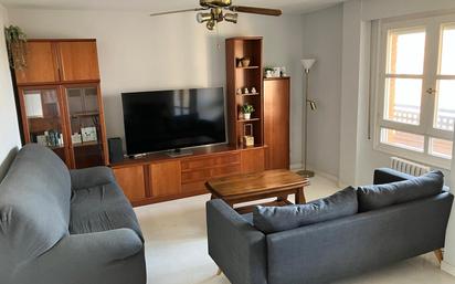 Living room of Flat for sale in  Zaragoza Capital  with Air Conditioner, Heating and Storage room