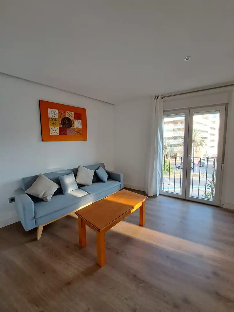 Living room of Flat for rent in Algeciras  with Air Conditioner, Furnished and Pets allowed