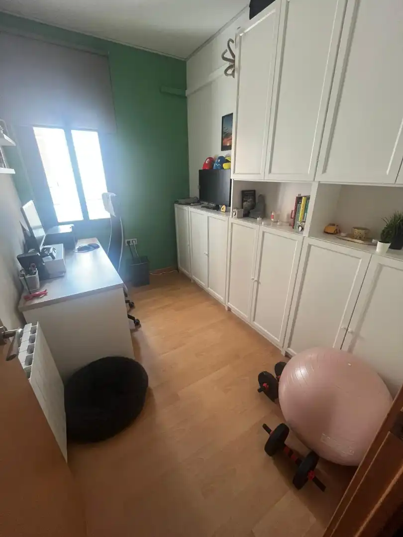 Wohnung zum Verkauf in L'Hospitalet de Llobregat mit Klimaanlage, Heizung und Parkett