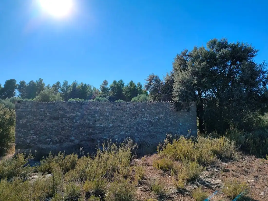 Country homes for sale in Cretas
