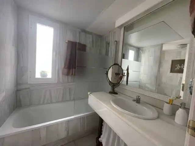 Bathroom of Attic for rent in Marbella  with Air Conditioner, Terrace and Furnished