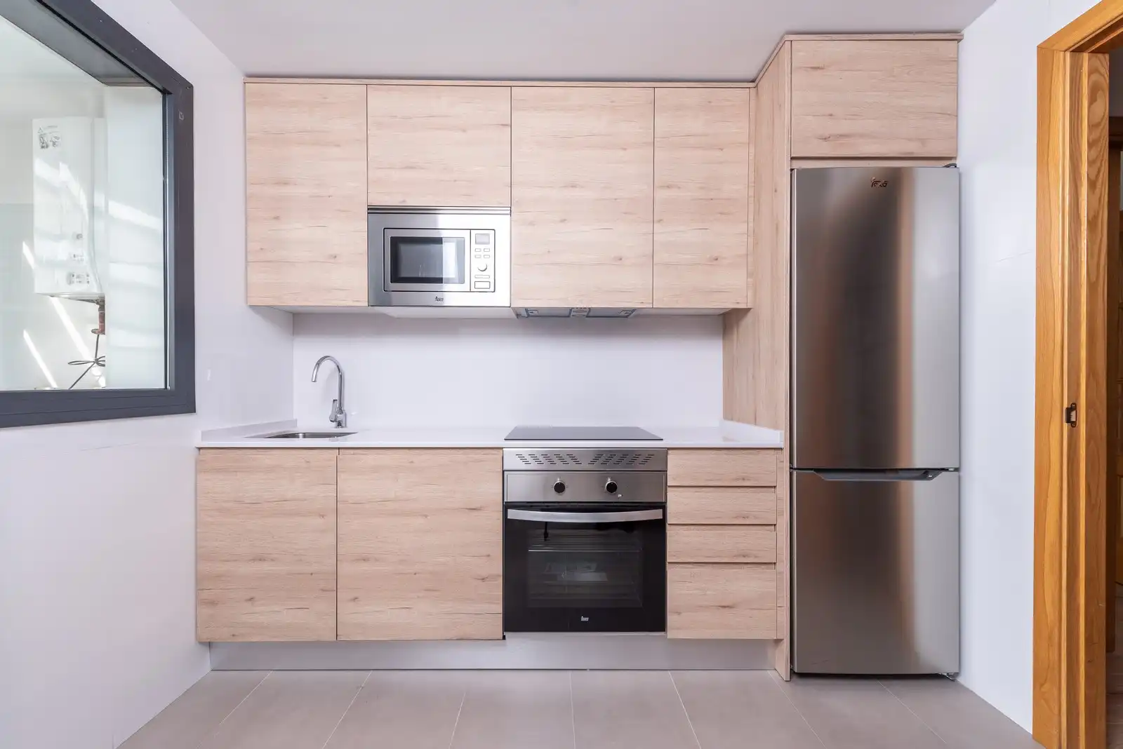 Kitchen of Flat for sale in Madrid  with Storage room