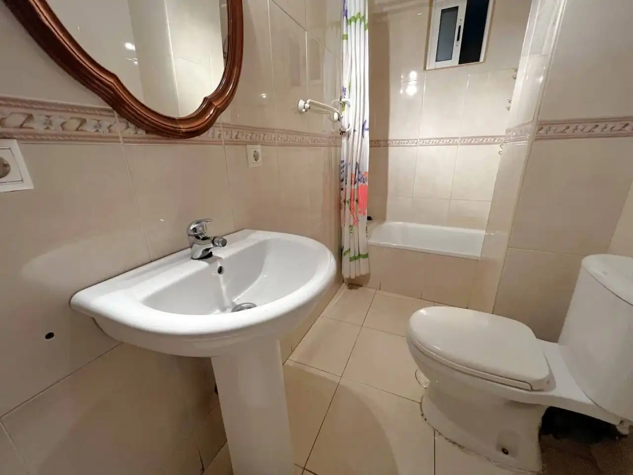 Baño de Piso en venta en El Carmen - Cardeñas