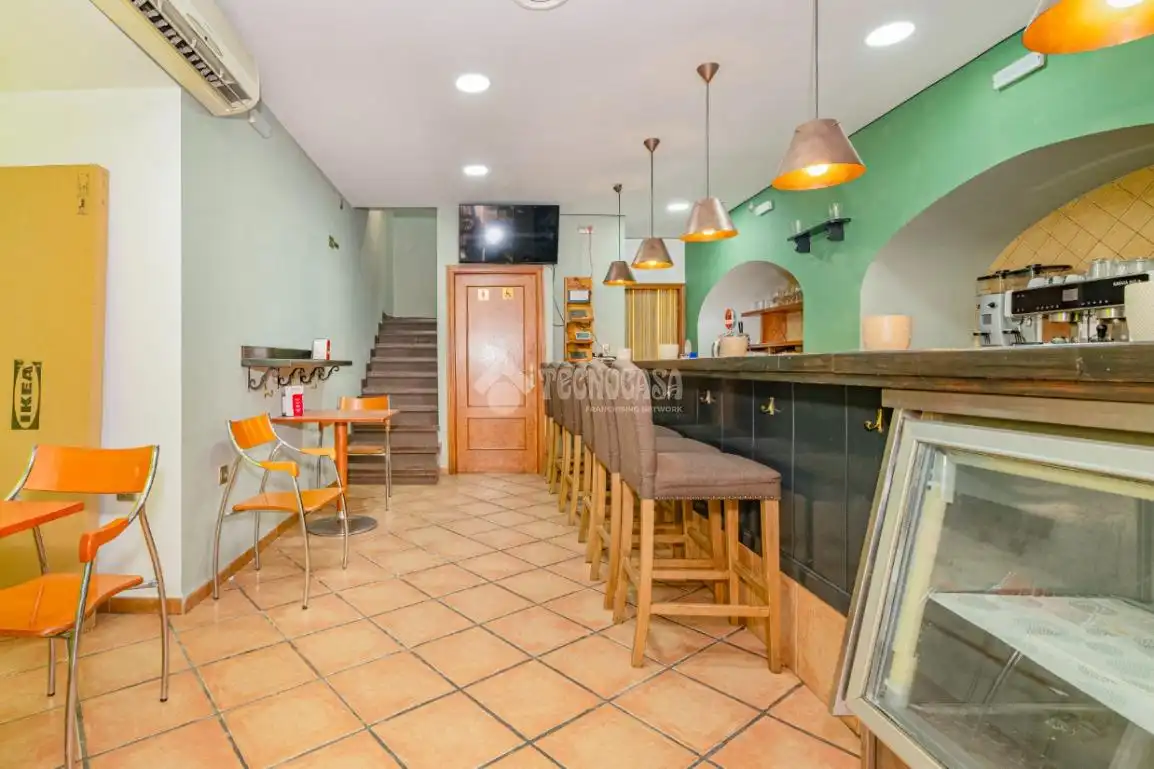 Casa adosada en venta en Loja con Trastero