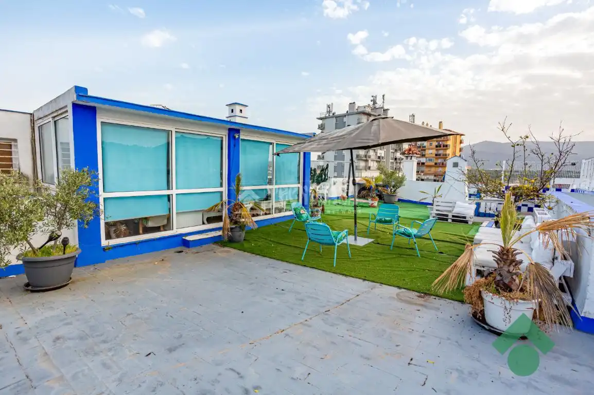 Terrace of Flat for sale in Algeciras  with Terrace, Storage room and Furnished