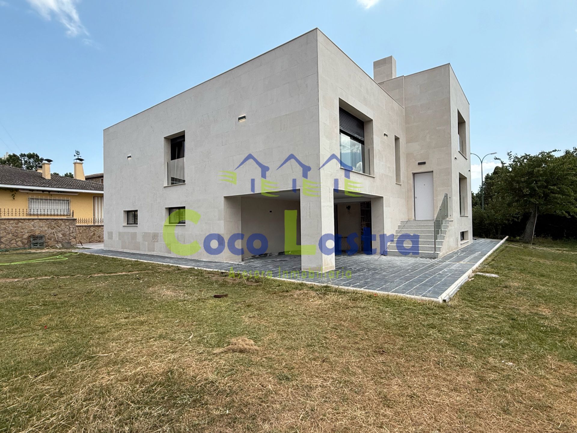 Exterior view of House or chalet for sale in Villamayor  with Air Conditioner, Heating and Private garden