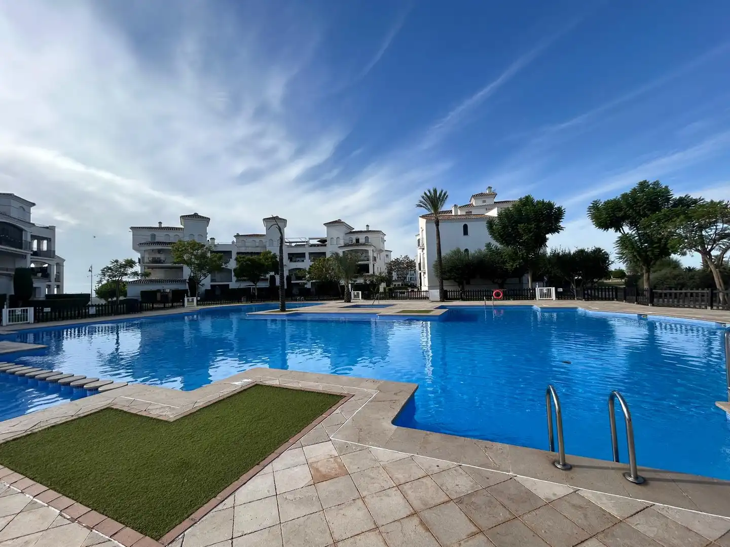 Piscina de Ático en venta en La Torre Golf