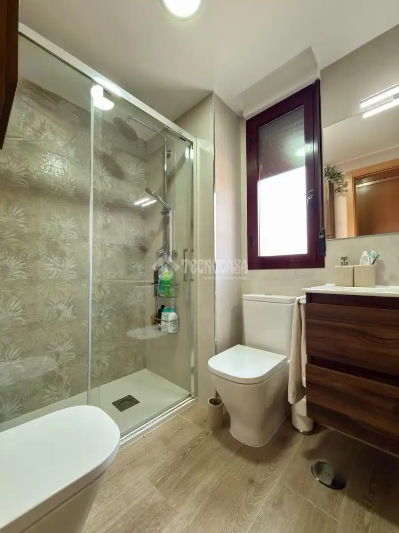 Bathroom of Houses for sale in Valdemoro  with Terrace, Storage room and Swimming Pool
