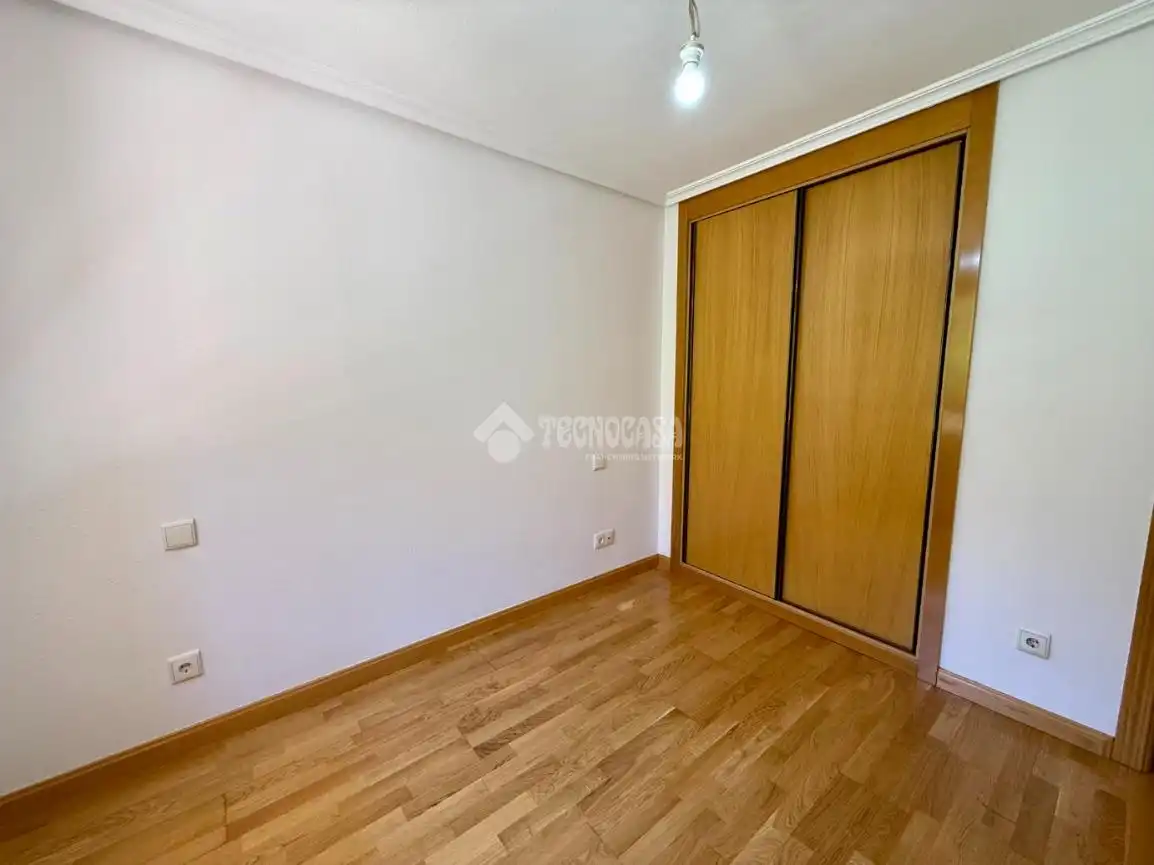 Dormitori de Pis en venda en Madrid