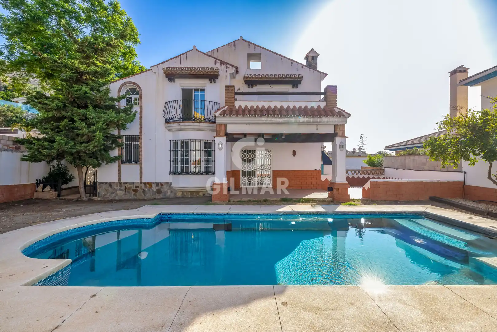 Vista exterior de Casa o chalet en venta en Benalmádena con Calefacción, Jardín privado y Piscina