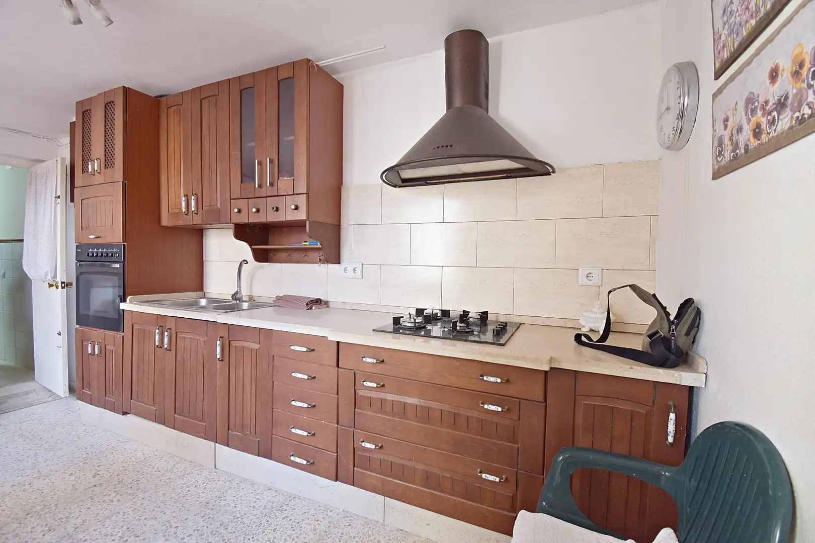 Kitchen of Flat for sale in Sanlúcar de Barrameda  with Storage room and Furnished