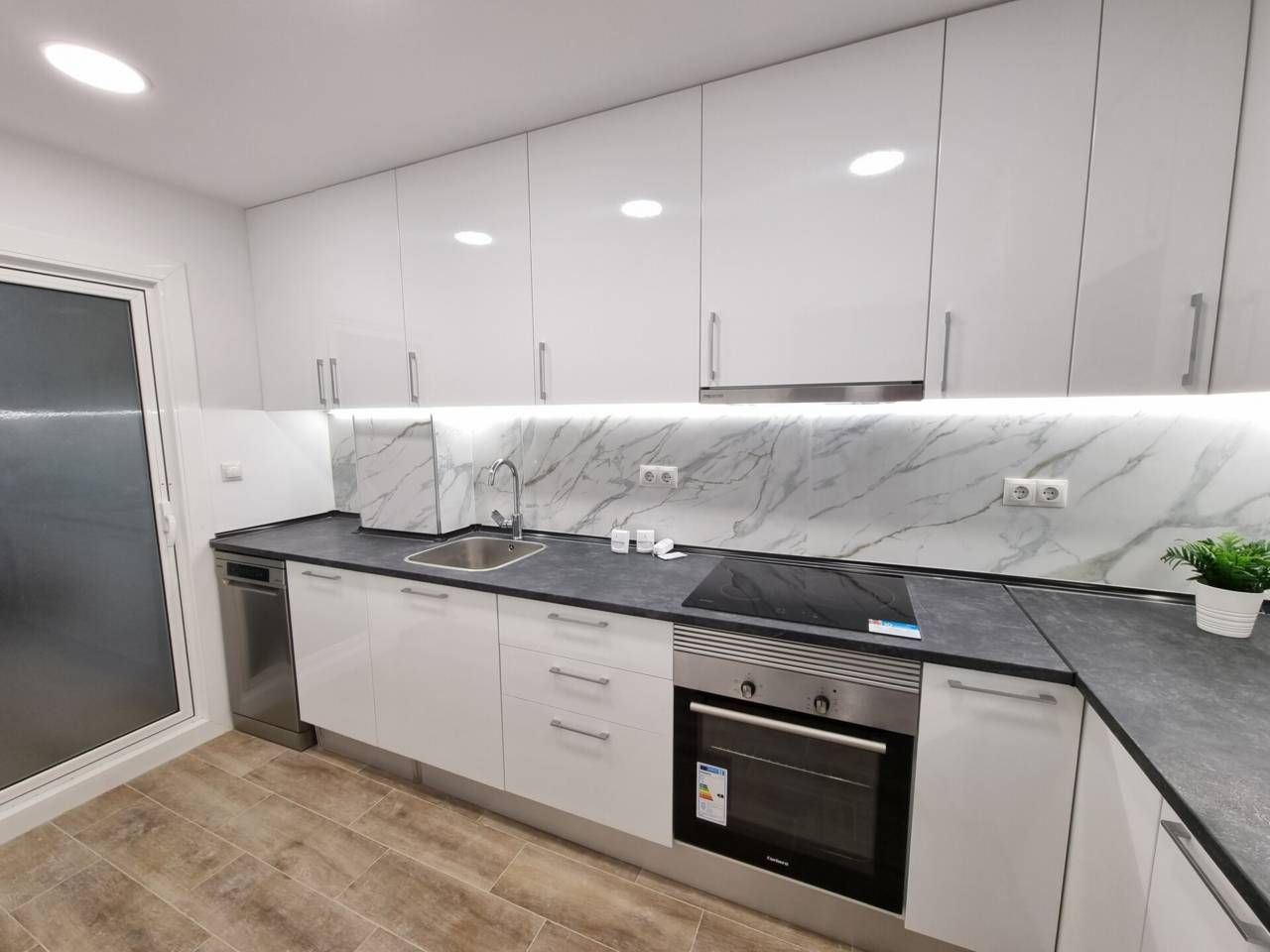 Cocina de Piso en venta en Pineda de Mar con Calefacción, Amueblado y Alarma