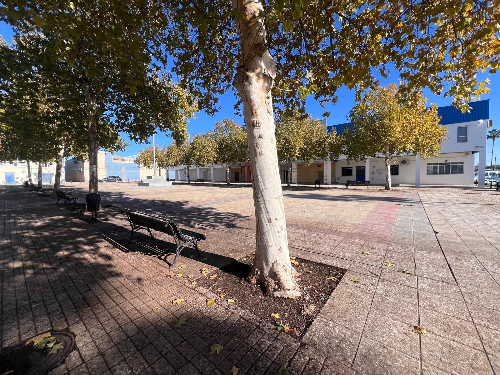 Vista exterior de Nau industrial en venda en Guillena