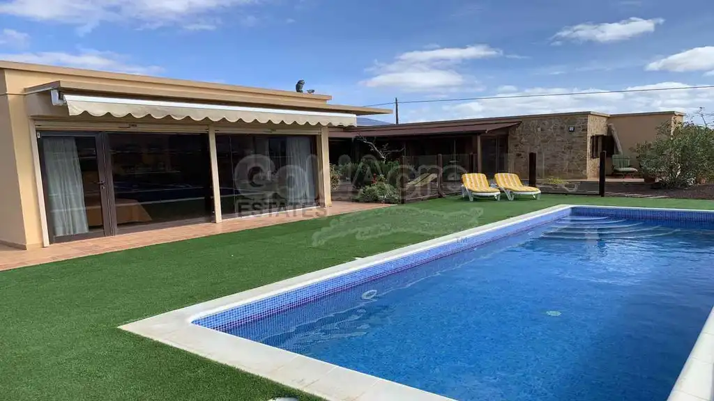 Piscina de Casa o xalet en venda en Tuineje