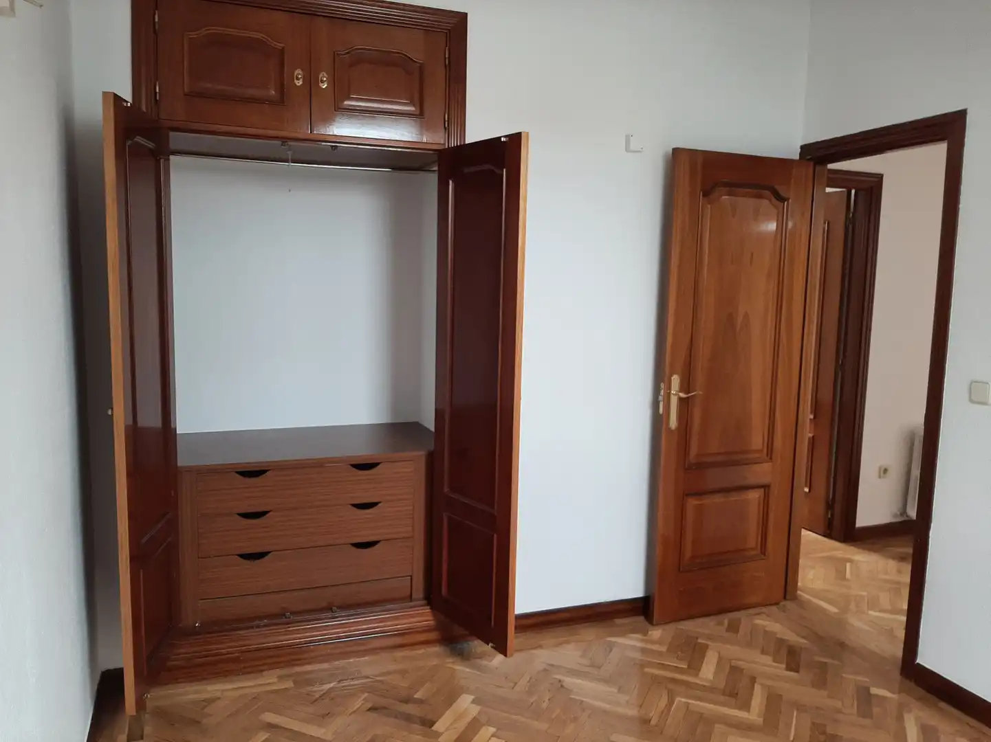 Dormitori de Pis de lloguer en Alcalá de Henares amb Aire condicionat, Calefacció i Parquet