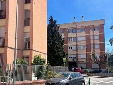 Flat for sale in Carrer de Monturiol