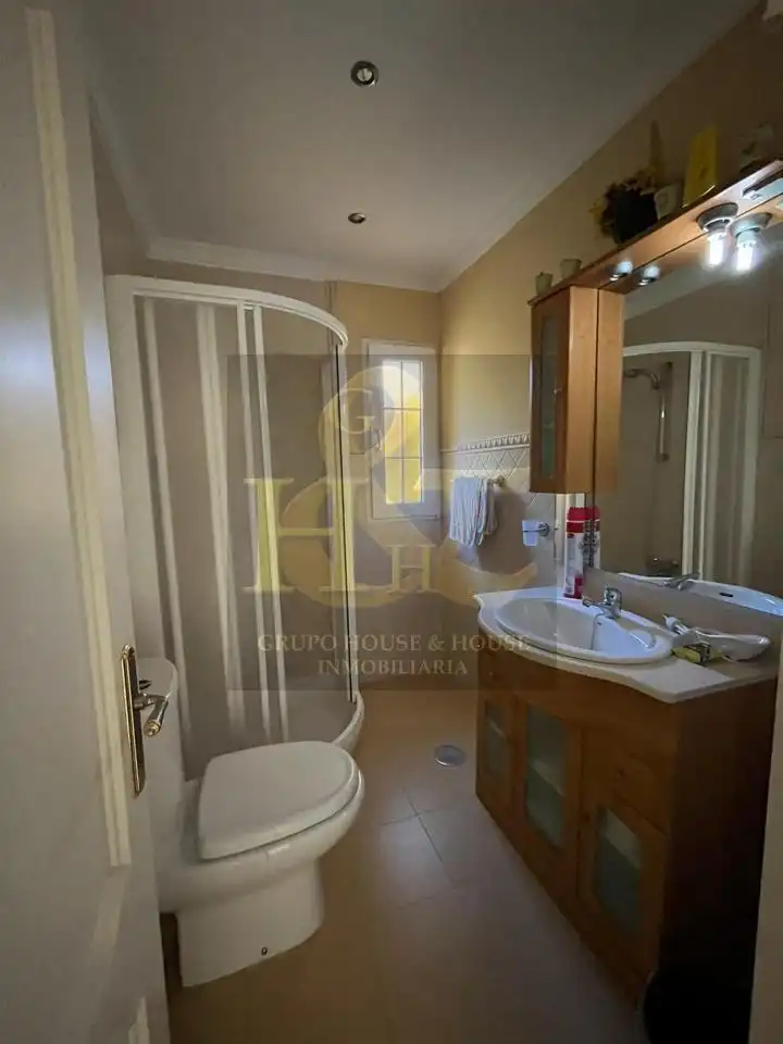Bathroom of Houses for sale in Sanlúcar de Barrameda  with Air Conditioner, Private garden and Terrace