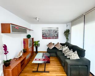 Sala d'estar de Dúplex de lloguer en Badalona amb Aire condicionat, Calefacció i Parquet