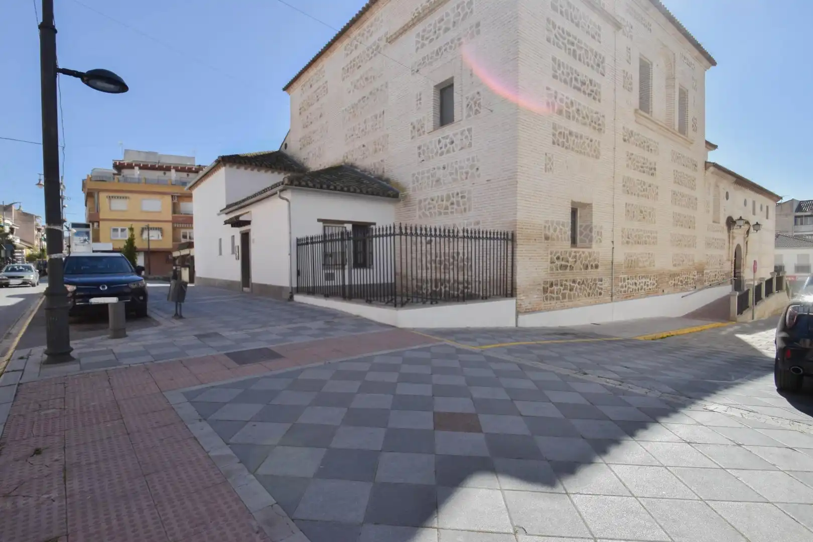 Vista exterior de Pis en venda en Atarfe amb Balcó
