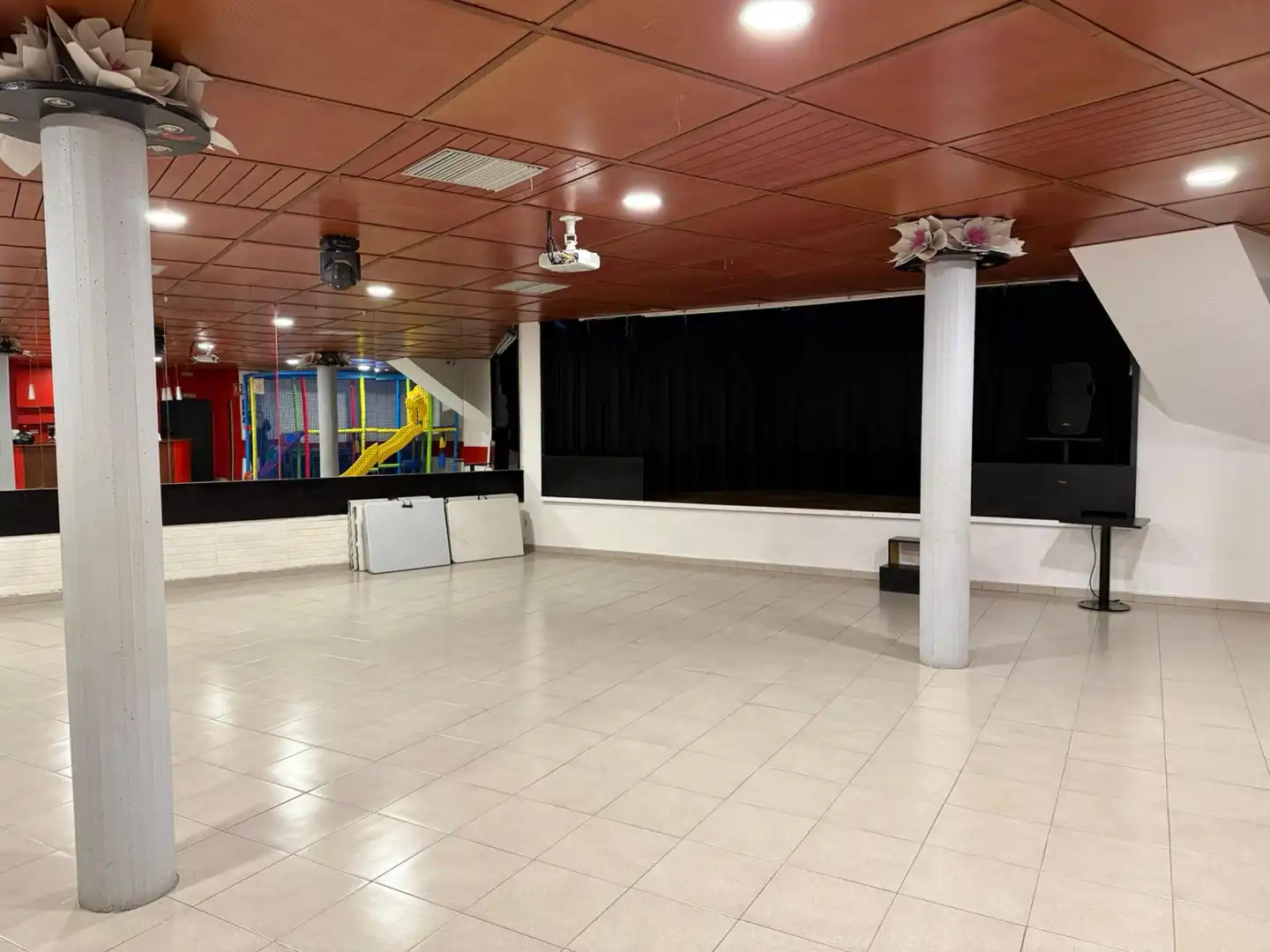 Local de lloguer a Carrer de la Fàbrica, 259