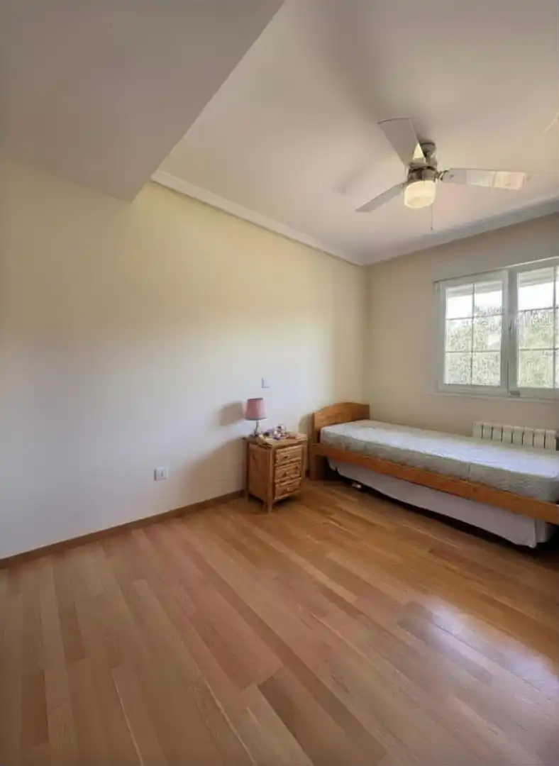 Habitación de Casa o chalet en venta en Torrelodones con Aire acondicionado, Calefacción y Jardín privado